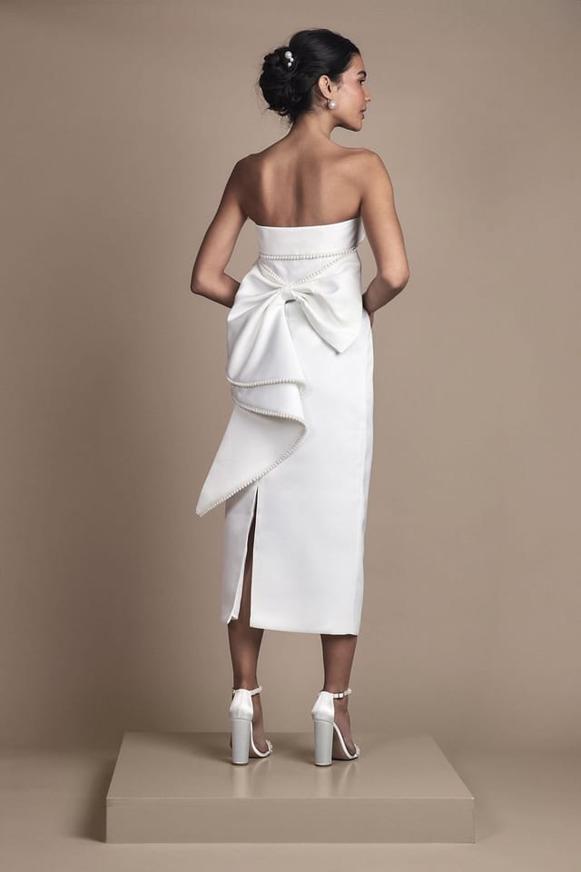 Coast Coast Women's Pearl Trim Bandeau Column Wedding Dress With Bow in Ivory - 3