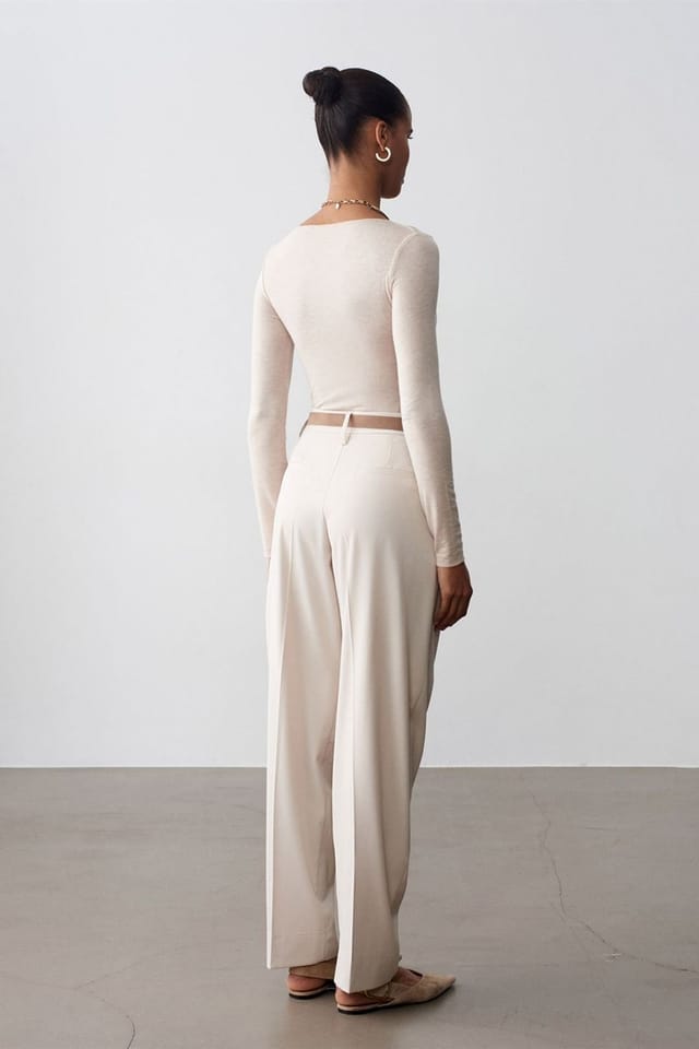Dilvin Dilvin Women's Belted Straight-Leg Crepe Trousers in Cream - 3