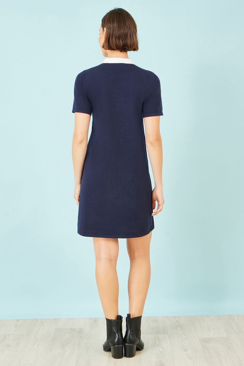 Yumi Yumi Women's Navy Embroidered Knitted Floral Tunic - 4