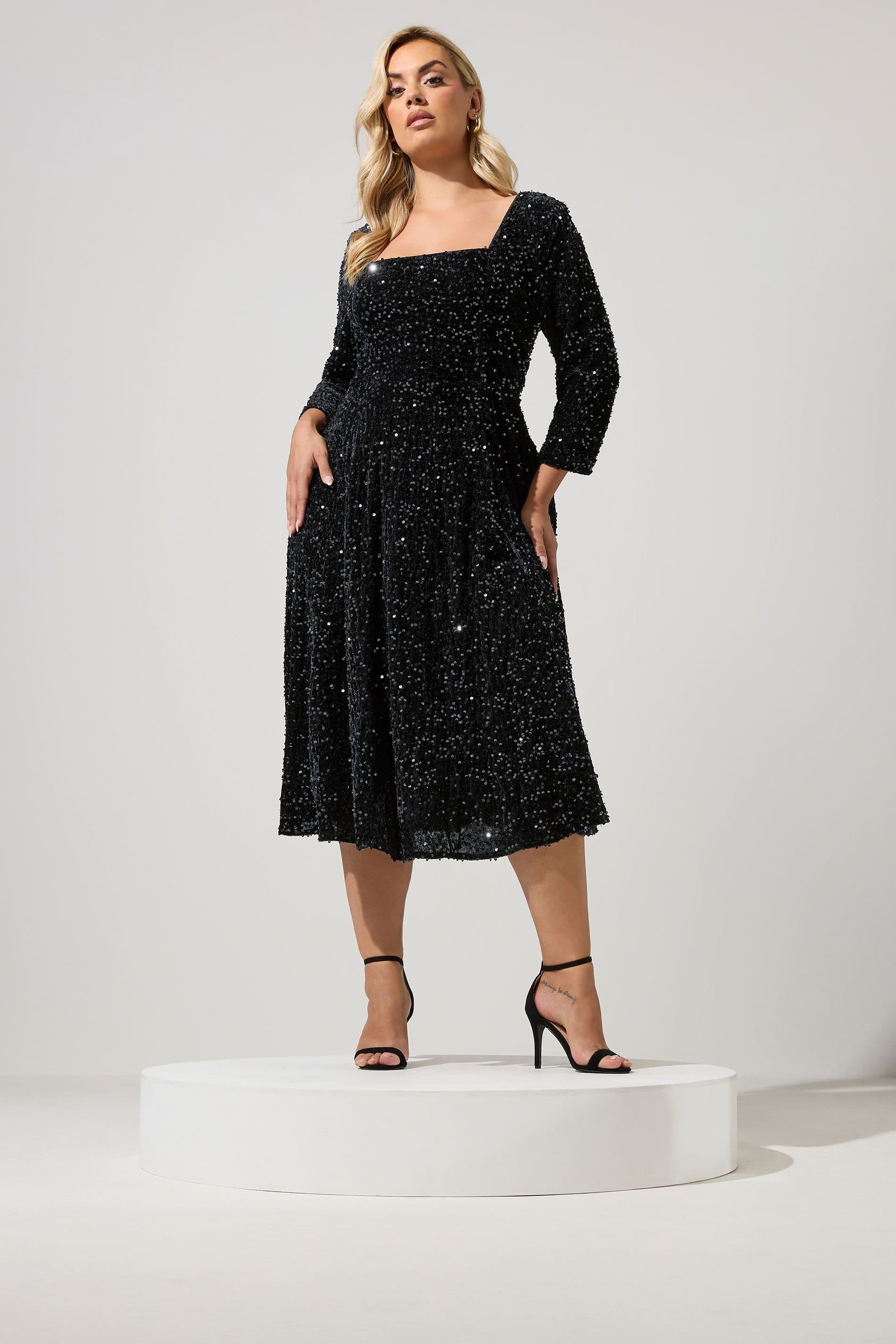 Yours Yours Women's Sequin Velvet Skater Dress in Black