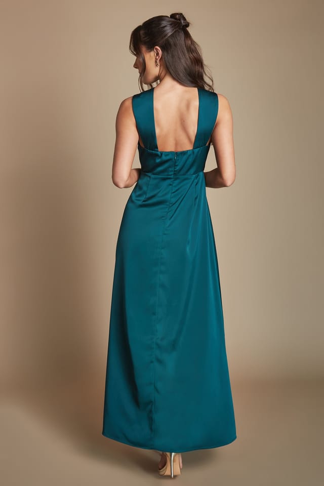 Coast Coast Women's Petite Twisted Halterneck Satin Maxi Bridesmaid Dress in Emerald - 3
