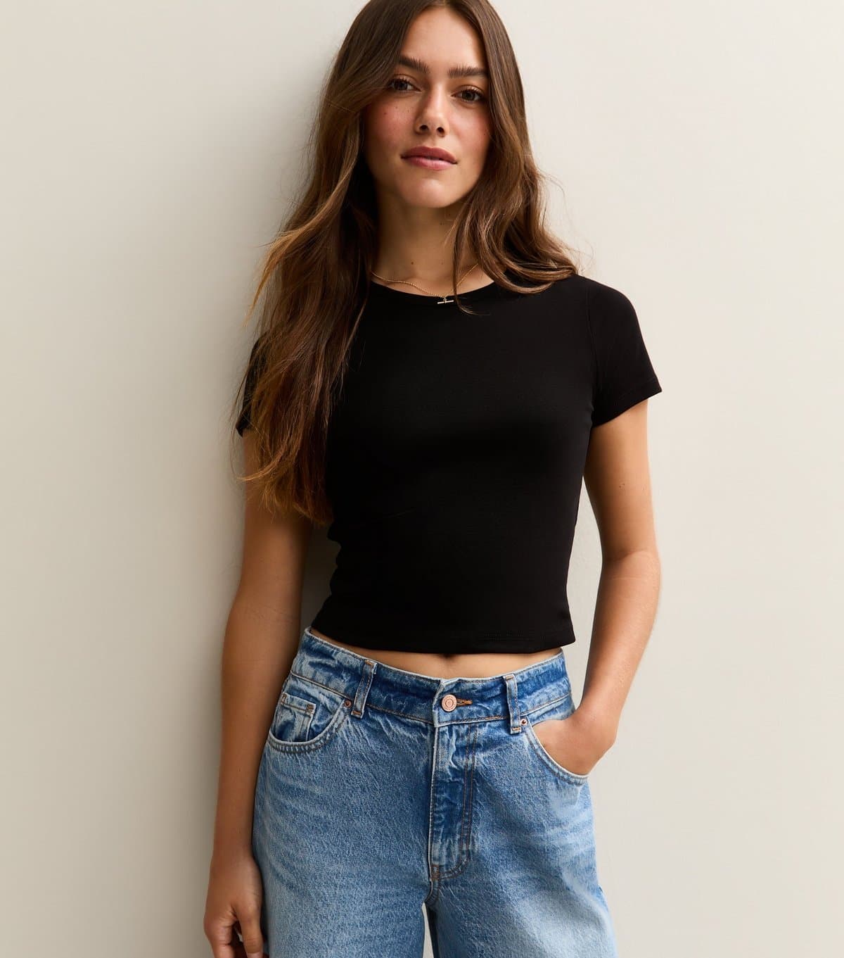 New Look Women's Petite Black Short Sleeve T-Shirt New Look