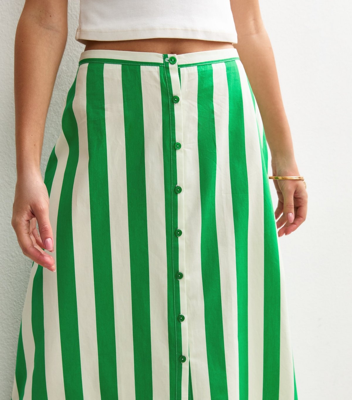New Look Women's Green Stripe Print Poplin Button Front Midi Skirt New Look - 2