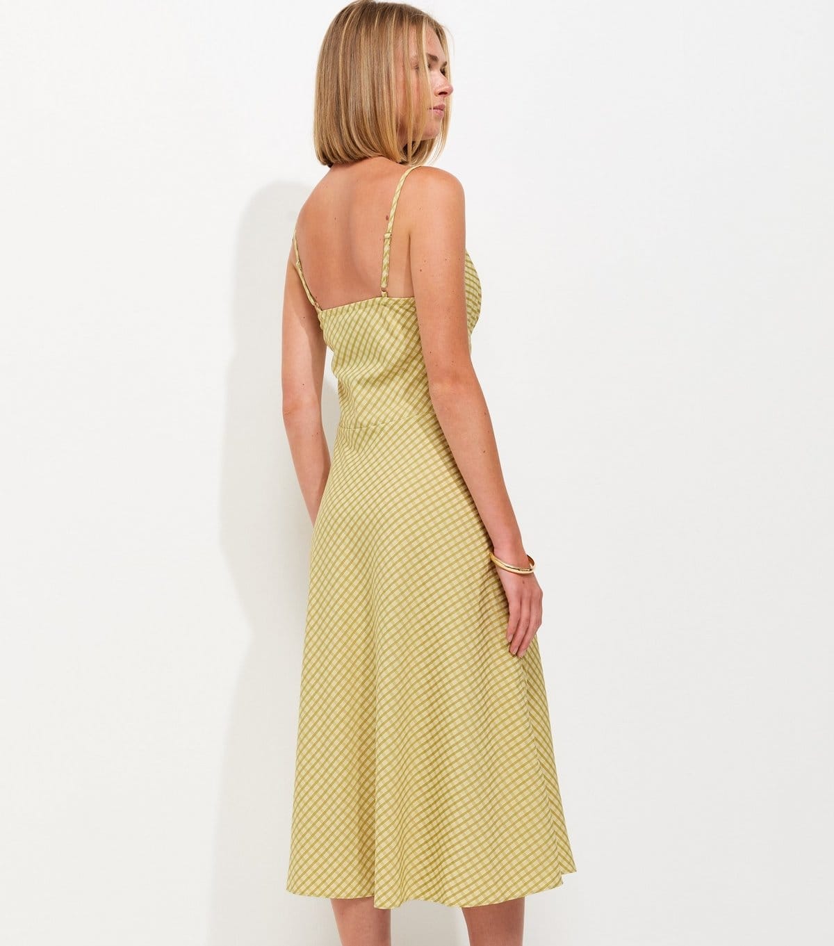 New Look Women's Green Asymmetric Hem V-Neck Midi Dress New Look - 4