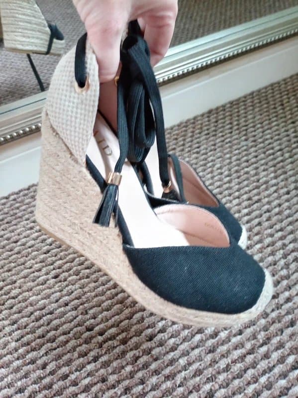Raid Ladies raid size 6 wedge platform strap sandals