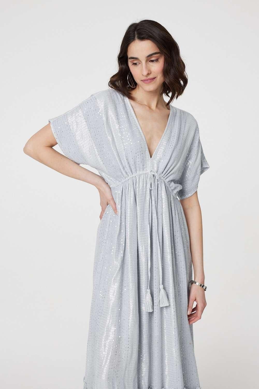Izabel London Izabel London Women's Dotty Empire Waist Kimono Maxi Dress in Grey - 4