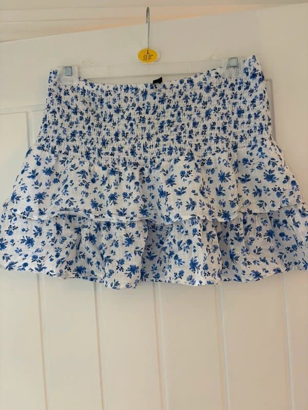 New Look Floral mini skirt