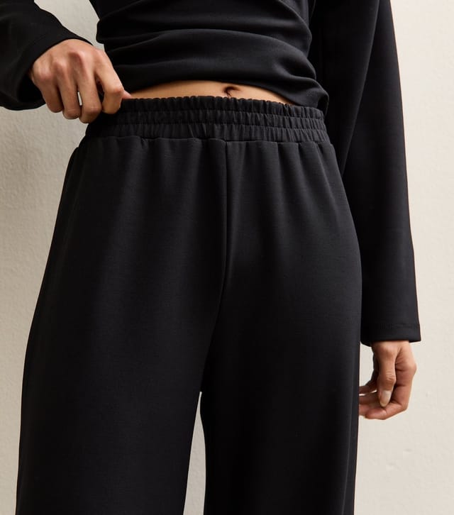New Look Women's Black Wide Leg Joggers New Look - 2