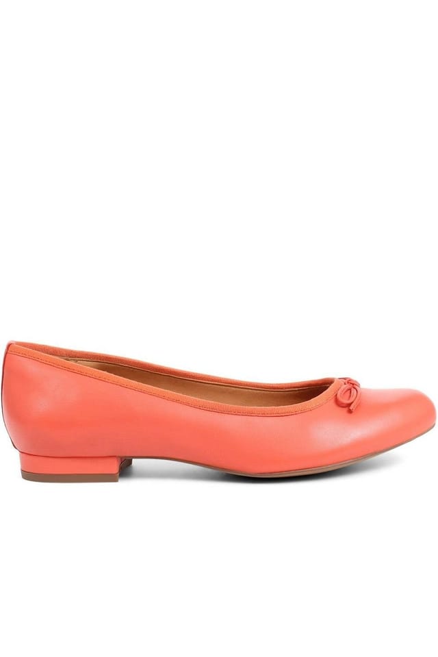 Jones Bootmaker Jones Bootmaker Women's Soleil Leather Low Ballet Pumps in Coral - 2