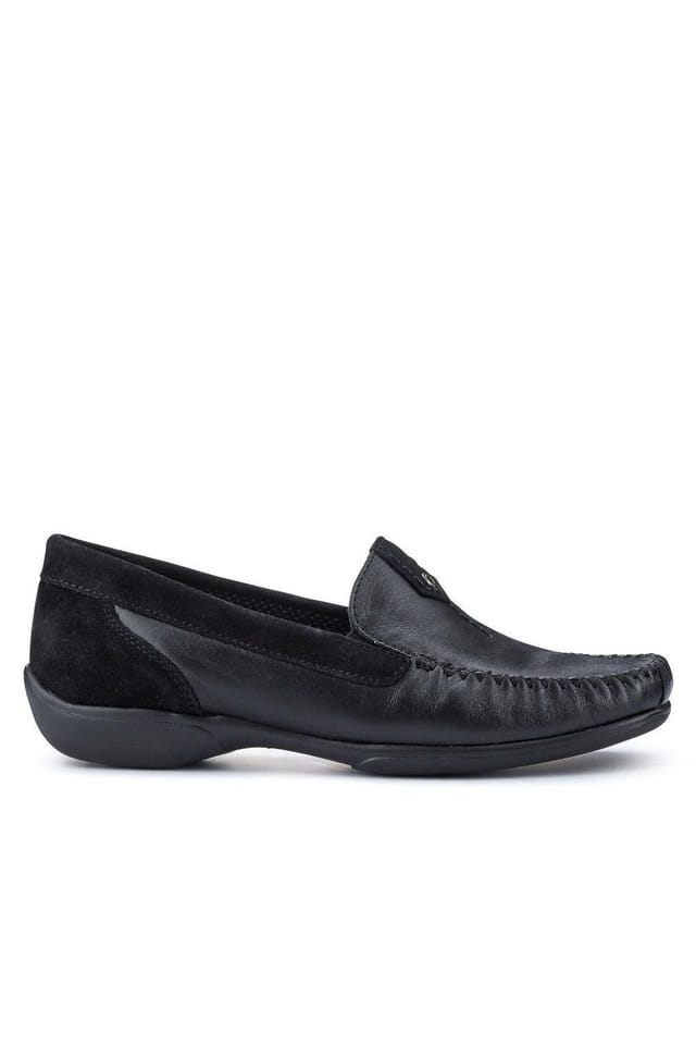 Pavers Pavers Women's Leather Moccasins in Black - 2