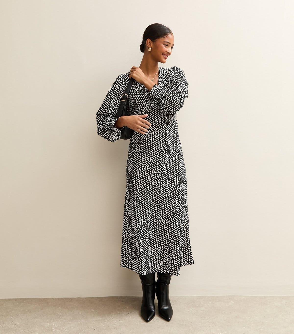 New Look Women's Black Spot Pattern V-Neck Midi Dress New Look - 1