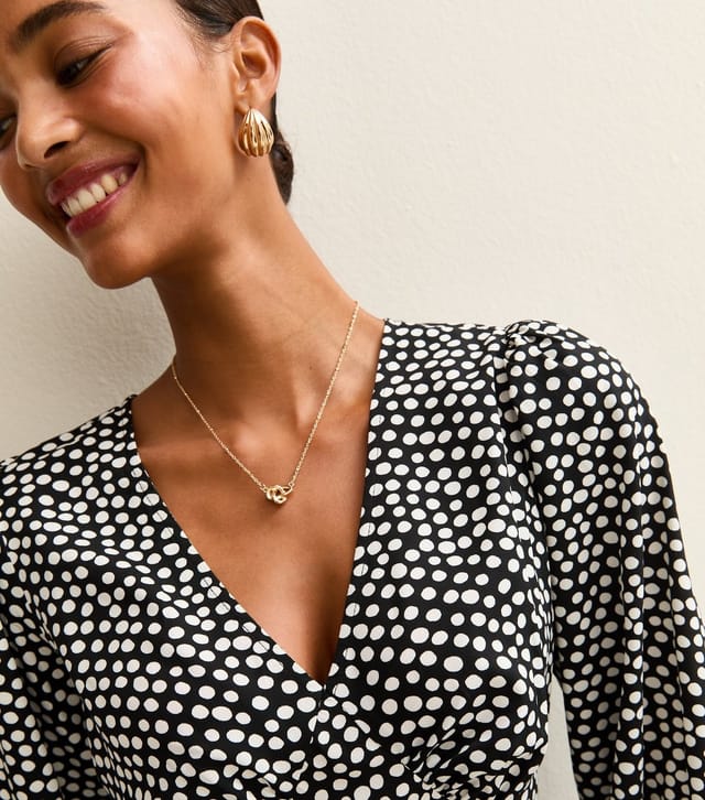 New Look Women's Black Spot Pattern V-Neck Midi Dress New Look - 2