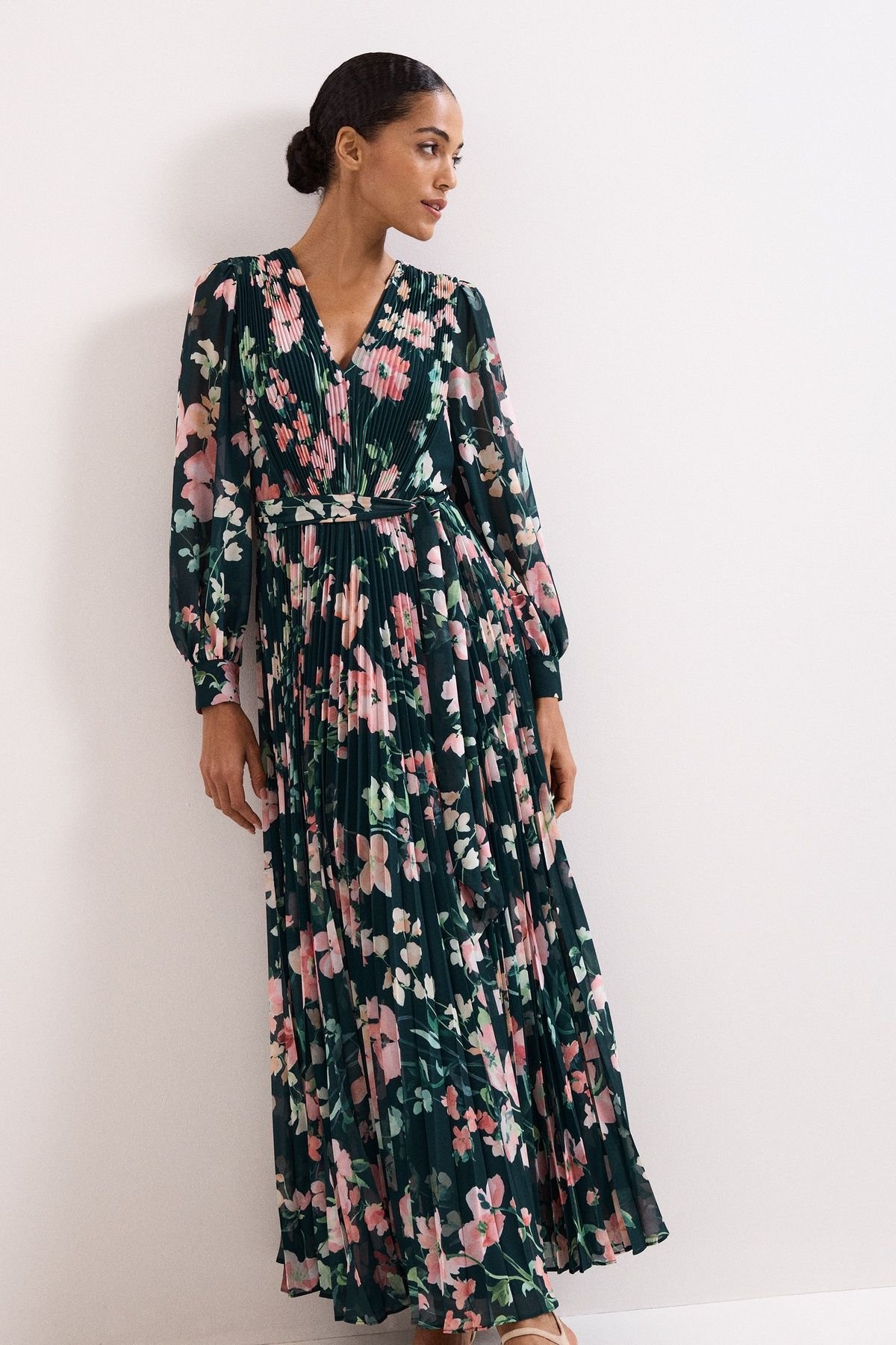Phase Eight Phase Eight Women's Rosa V-Neck Floral Maxi Dress in Dark Navy - 3