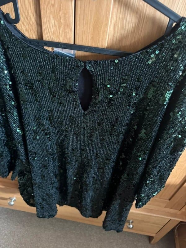 New Look New Look sequin top size 32