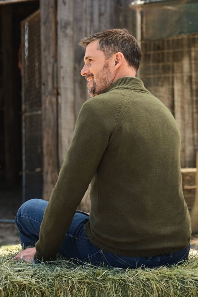 WoolOvers WoolOvers Men's Essential Cotton Zip Cardigan in Dark Green - 3