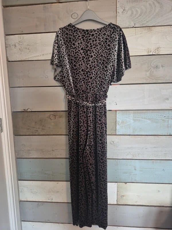 New Look Crop leg ladies jumpsuit from New Look velour leopard print material size 8