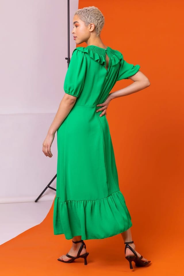 Dusk Dusk Women's Frill Collar Detail Midi Dress in Green - 2