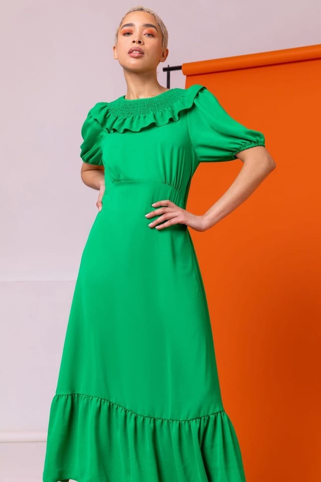 Dusk Dusk Women's Frill Collar Detail Midi Dress in Green - 3