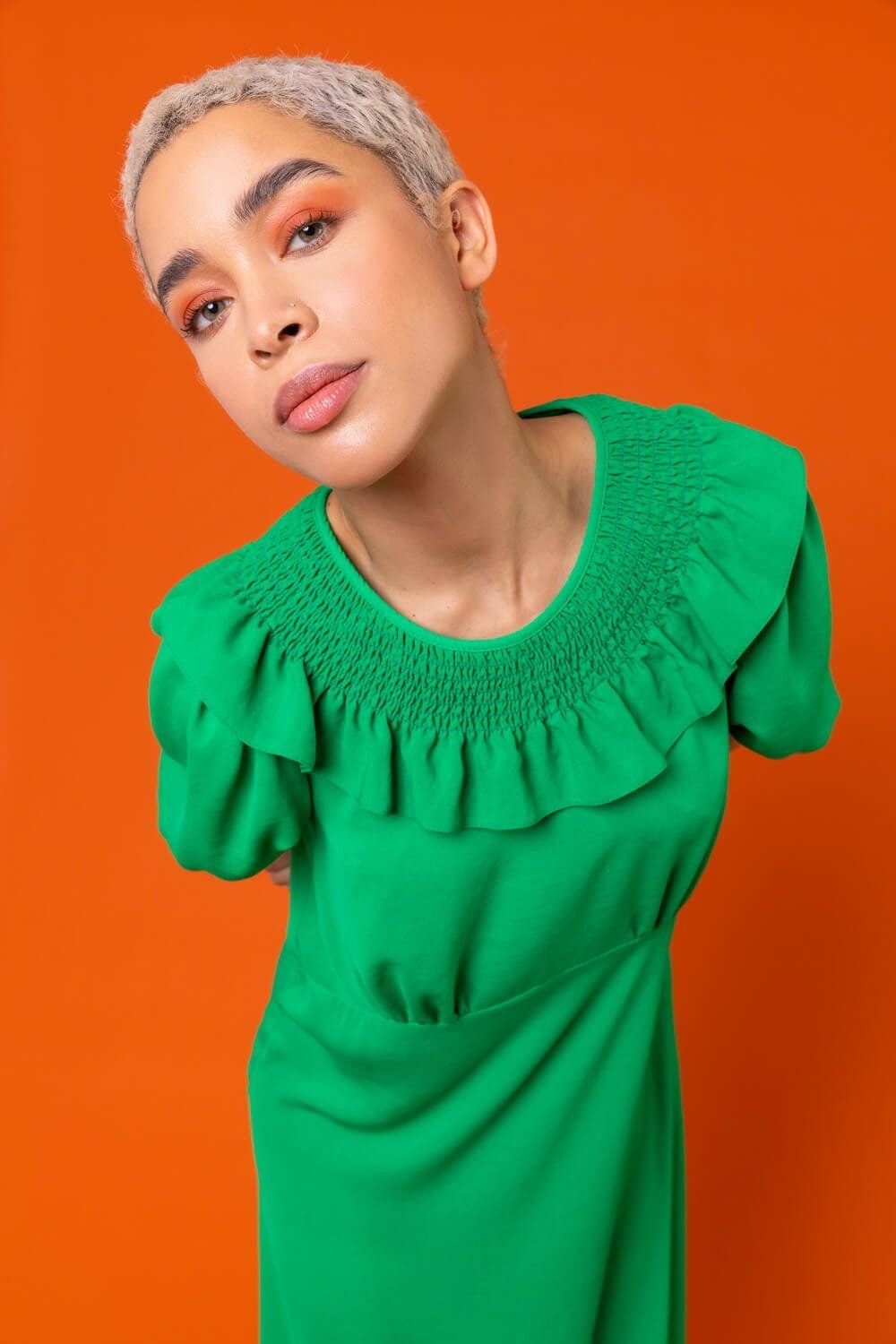 Dusk Dusk Women's Frill Collar Detail Midi Dress in Green - 4