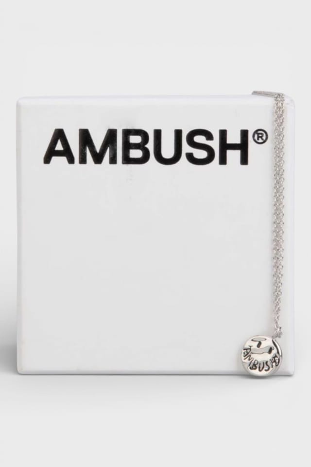 Ambush Ambush Women's Smiley Charm Necklace Silver-Plated in Silver - 2
