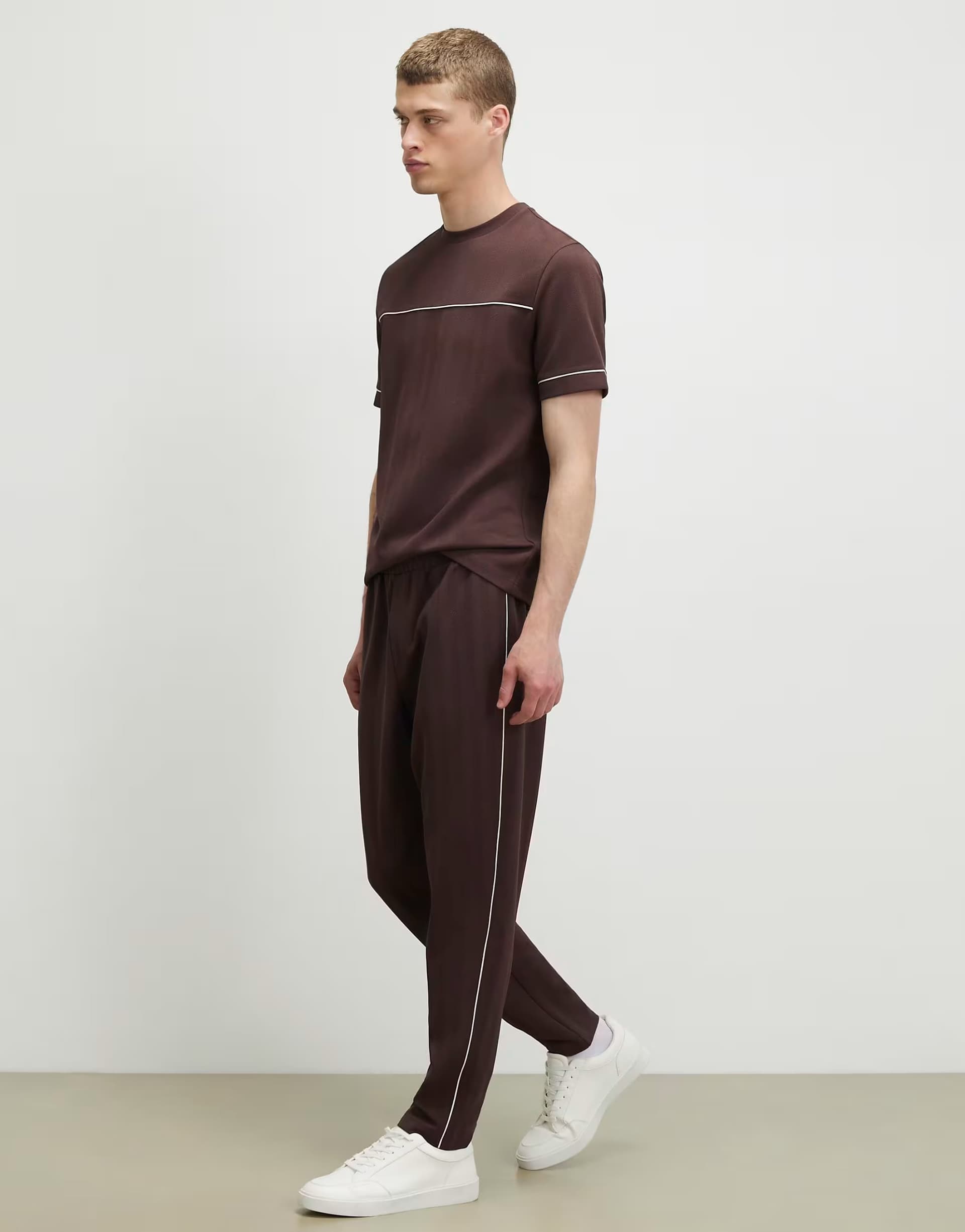 ASOS River Island Slim fit piped textured joggers in brown