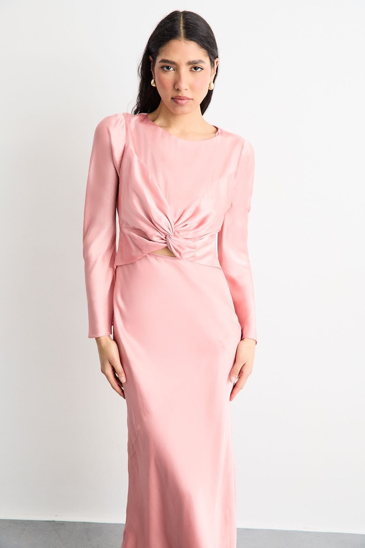 Warehouse Warehouse Women's Twist Front Cut Out Bias Cut Midi Dress in Peach - 4