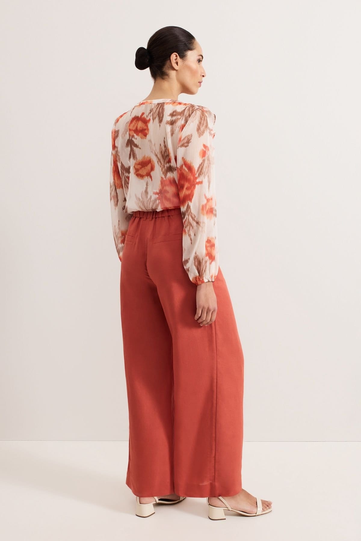 Phase Eight Phase Eight Women's Lottie Linen Wide-Leg Trouser in Terracotta - 4