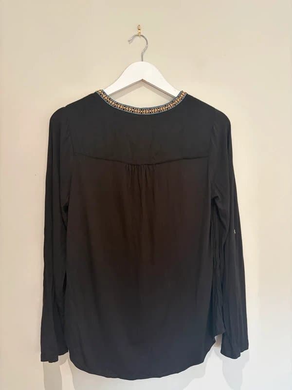 Daniel Rainn Daniel Rainn Black Embroidered Boho Blouse Size M Rayon Roll Tab Sleeve Festival Top UK 10 12