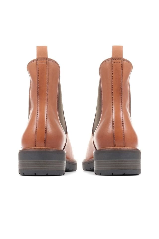 Jones Bootmaker Jones Bootmaker Women's Maddalena Leather Chelsea Boots in Tan - 3
