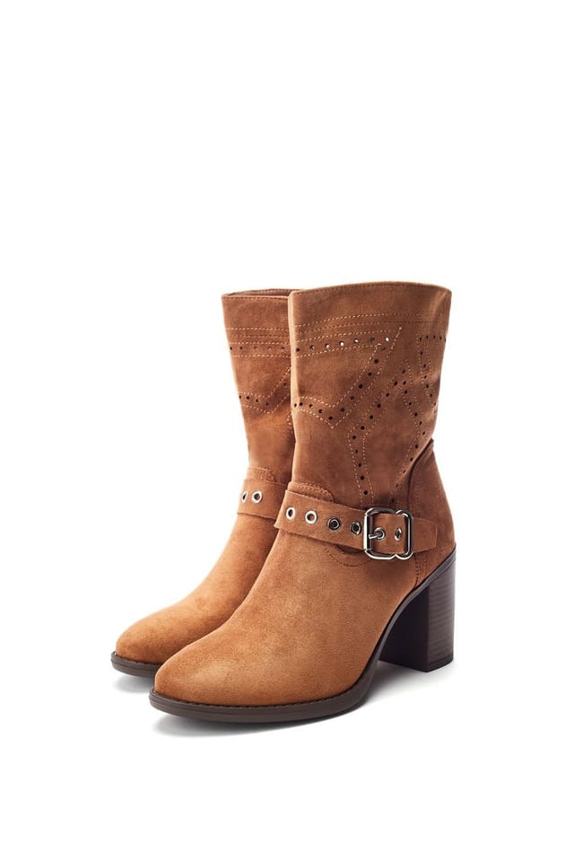 b.soleful b.soleful Women's 'Giullia' Alcantara Heeled Boots in Camel - 2