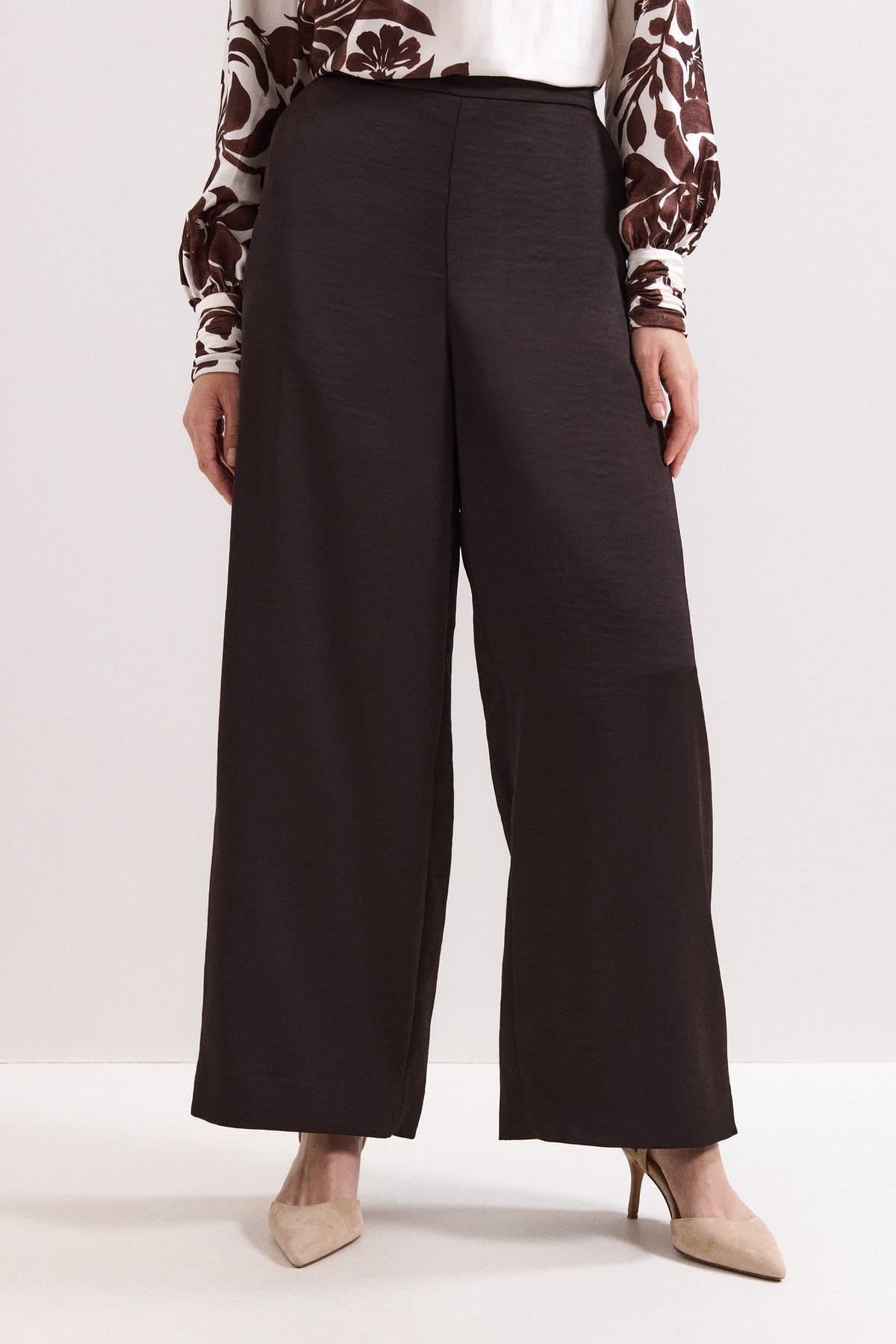 Phase Eight Phase Eight Women's Beccy Wide-Leg Satin Trousers in Dark Brown