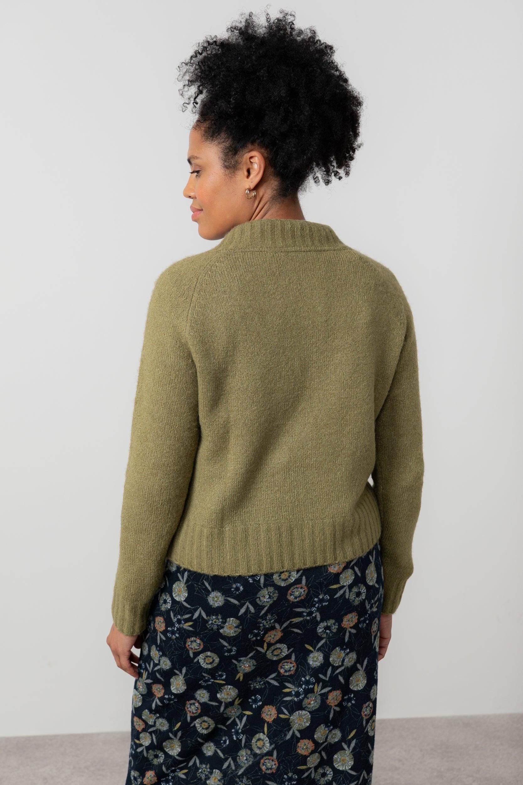 Lily & Me Lily & Me Women's Woodchester V-Neck Blended yarn Boxy Fit Jumper in Green - 4