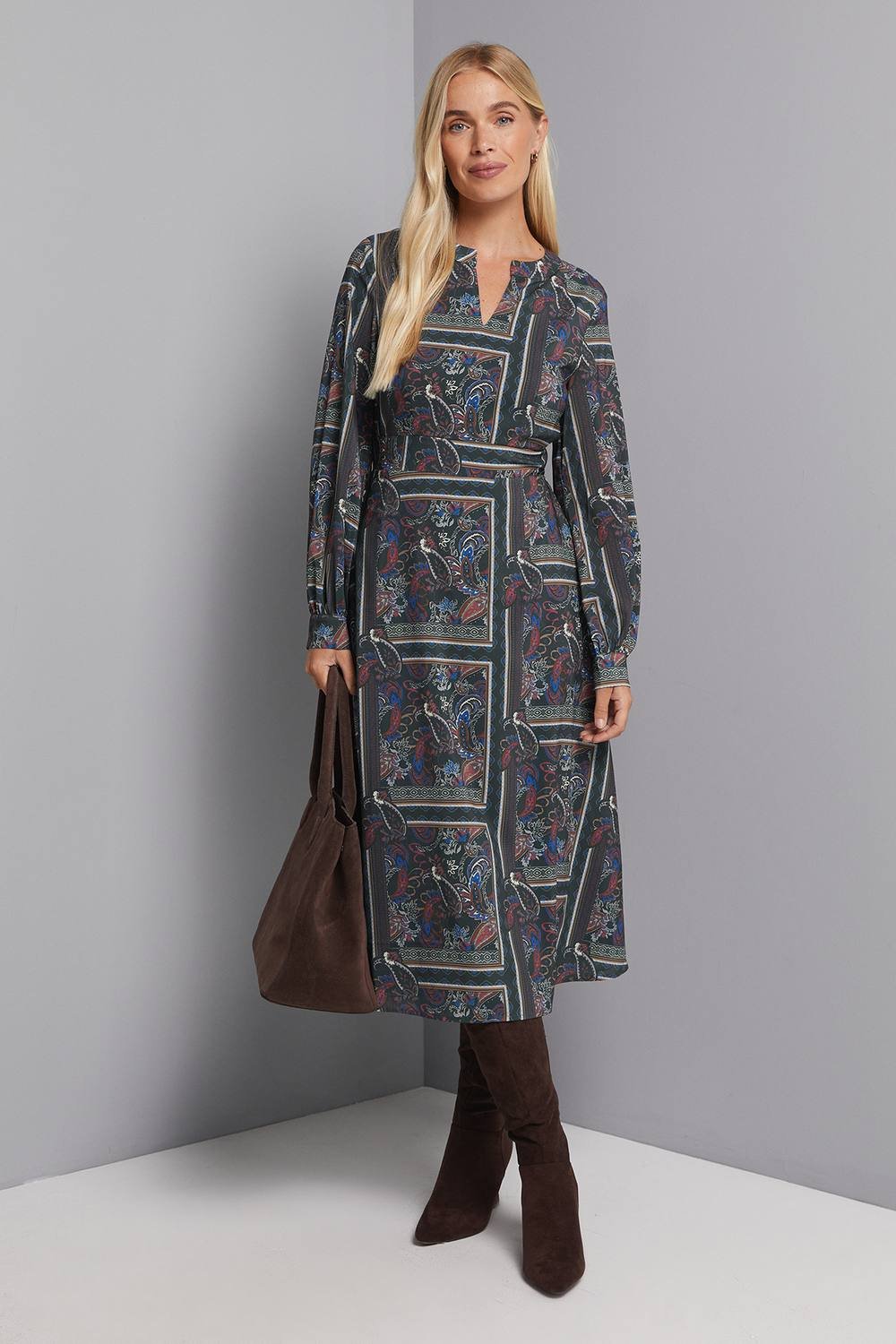 Wallis Wallis Women's Petite Paisley Collarless Fit & Flare Midi Dress in Green - 2