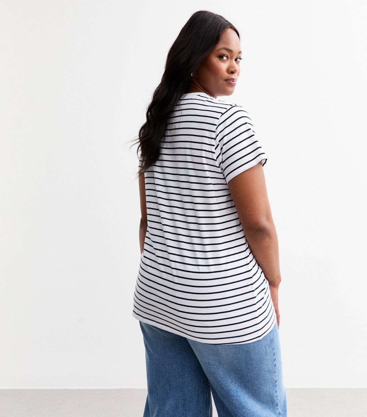 New Look Women's Plus Size White Striped Crew Neck T-Shirt Curves New Look - 4