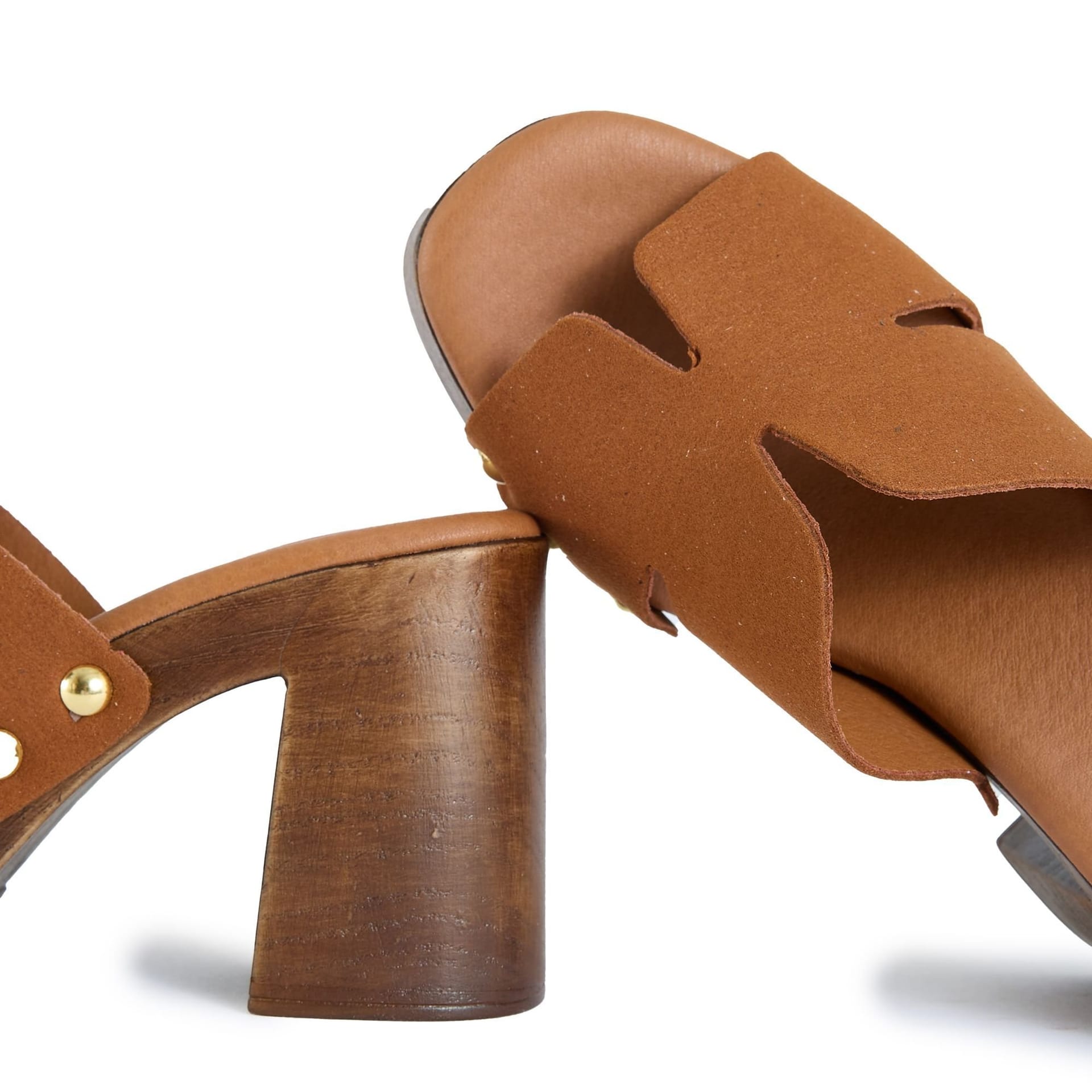 V.GAN V.GAN Women's Oxi Clog Sandals in Tan - 4