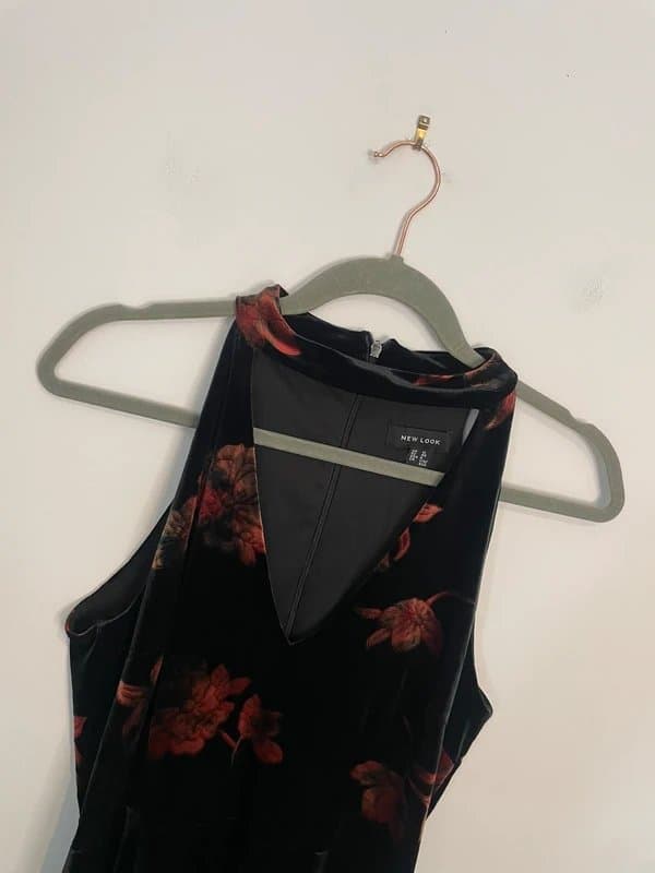 New Look New Look Black Floral Choker Neck Velvet Mini Dress