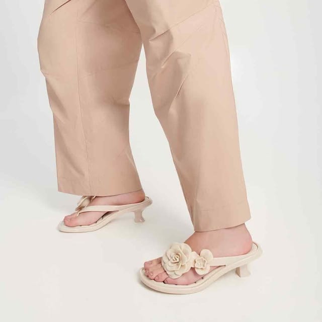 Melissa Shoes Melissa Shoes Women's Thong Kitten Heel Petals in Beige - 2