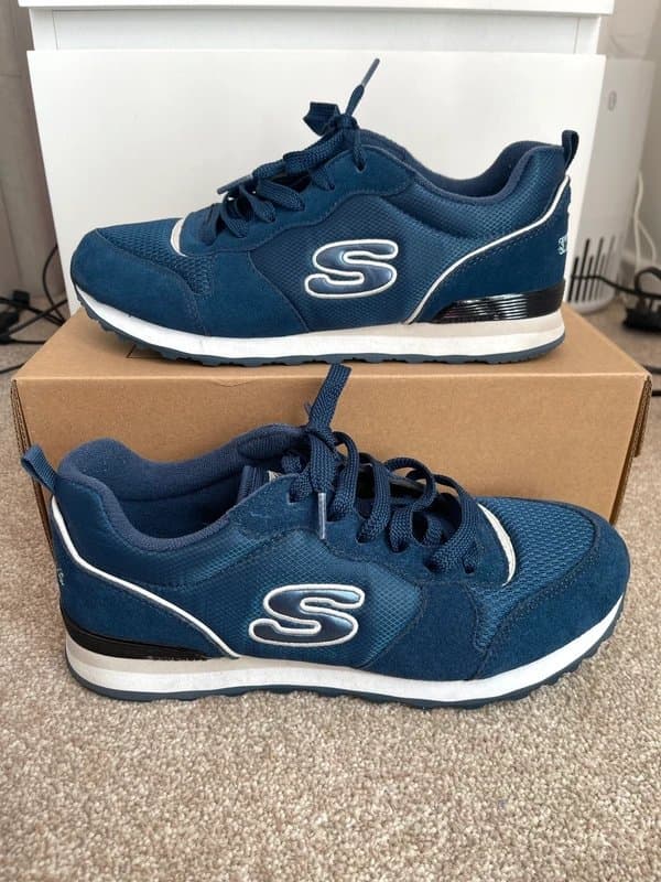 Skechers Skechers Women’s OG 85 Step N Fly Trainers Navy Size UK 6