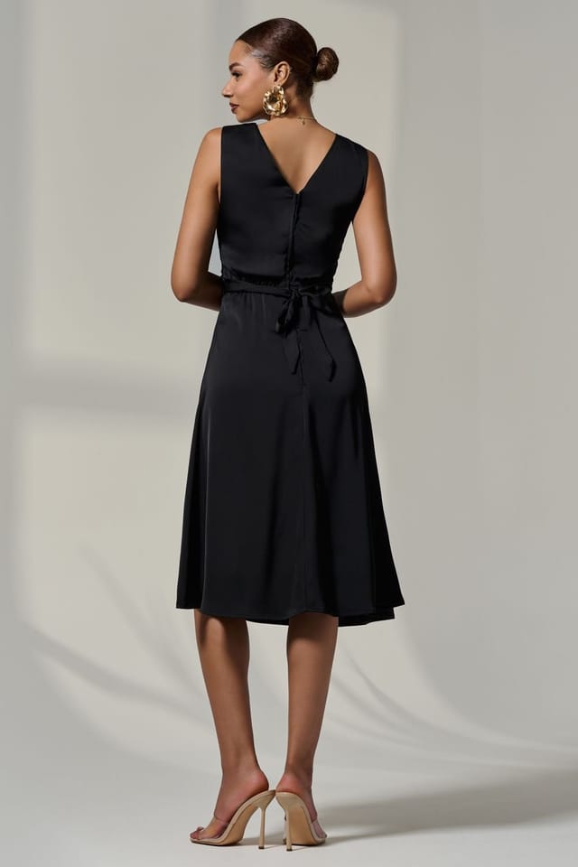 Jolie Moi Jolie Moi Women's Sleeveless Waist Detail Midi Dress in Black - 2