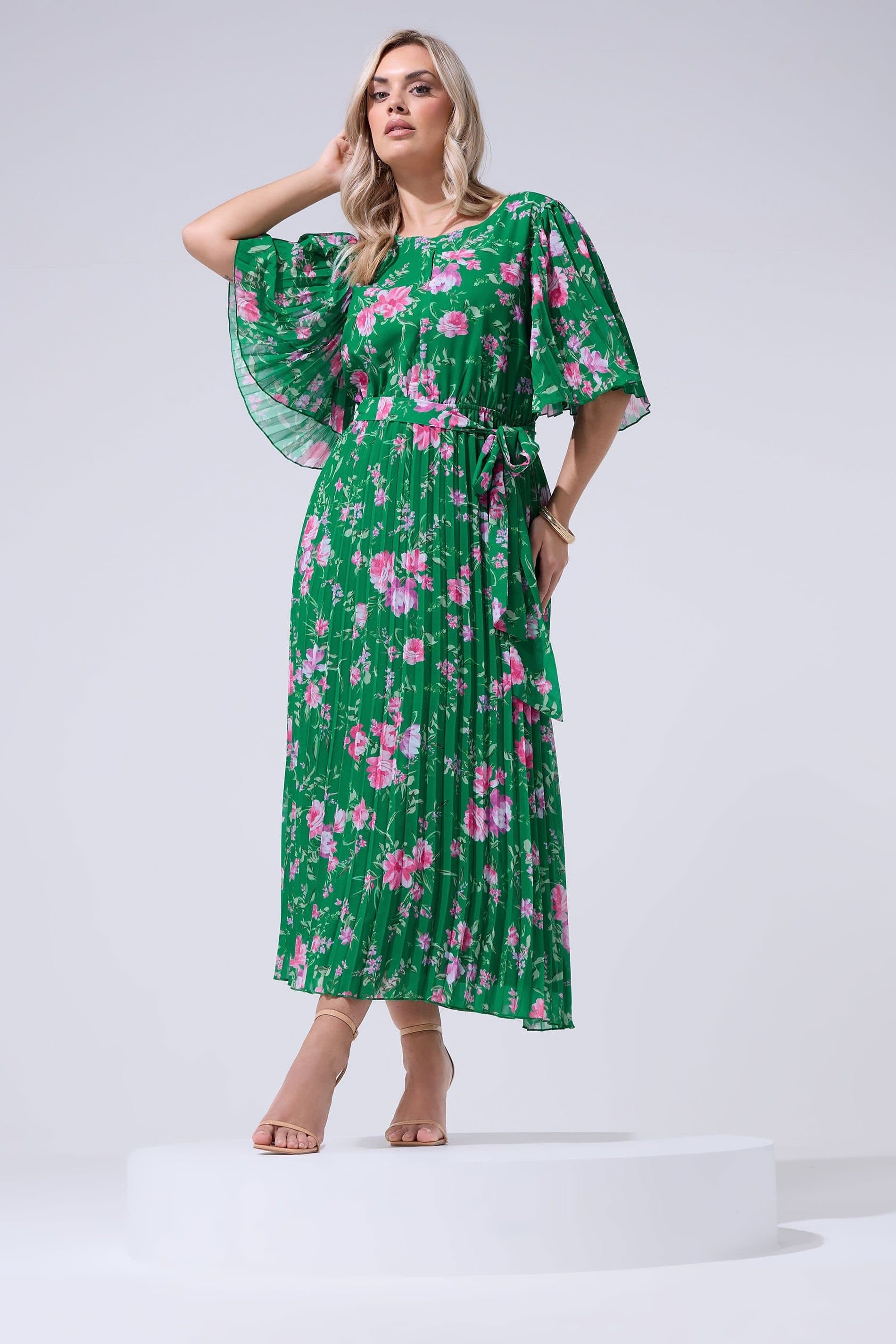 Yours Yours Women's Floral Pleated Maxi Dress in Green