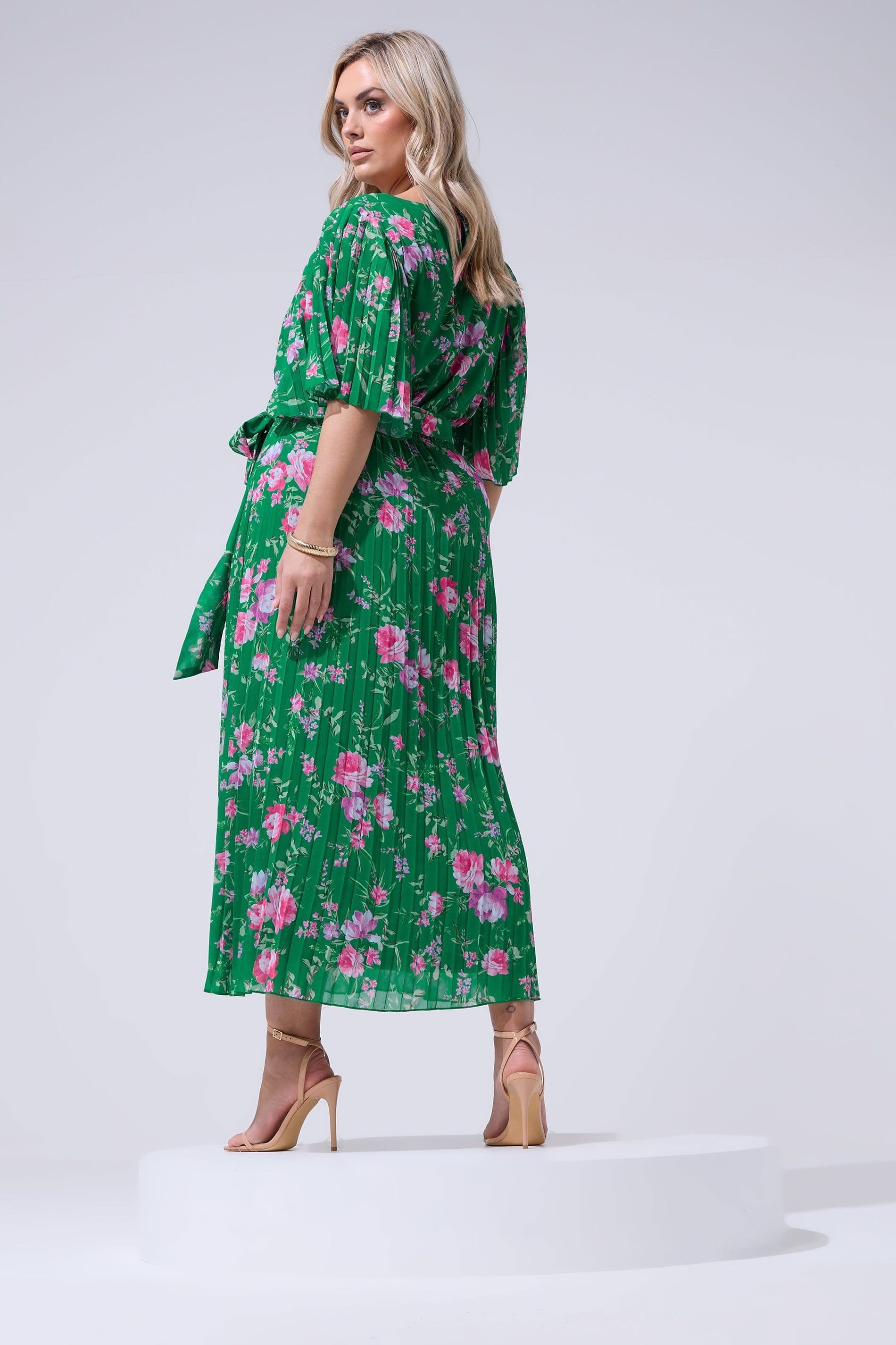 Yours Yours Women's Floral Pleated Maxi Dress in Green - 4