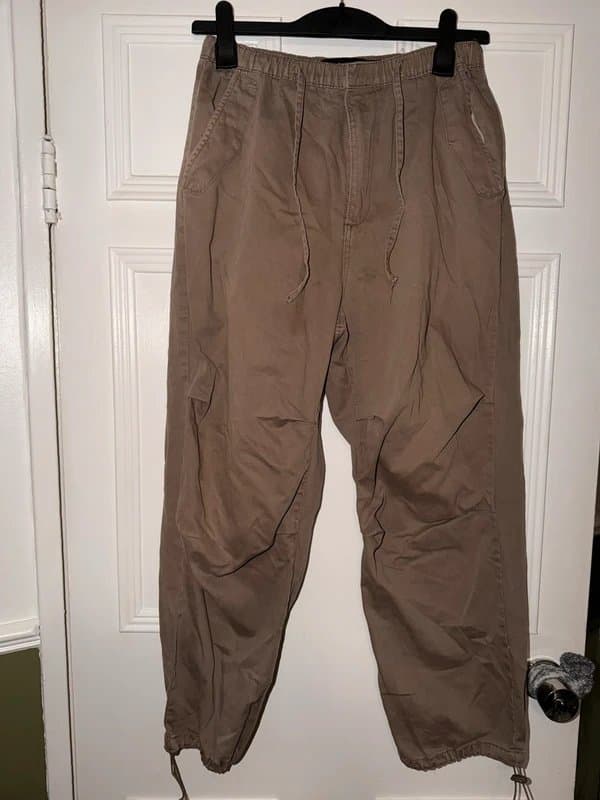 Bershka Men’s wide cargo pants