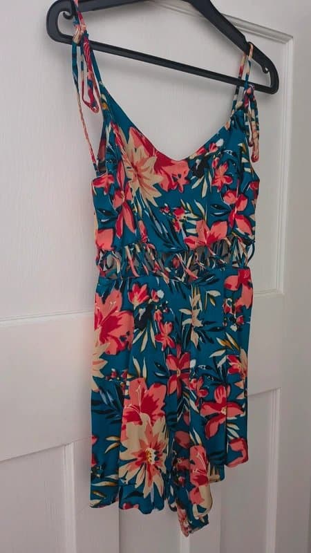 Topshop Topshop summer strappy playsuit UK petite size 10