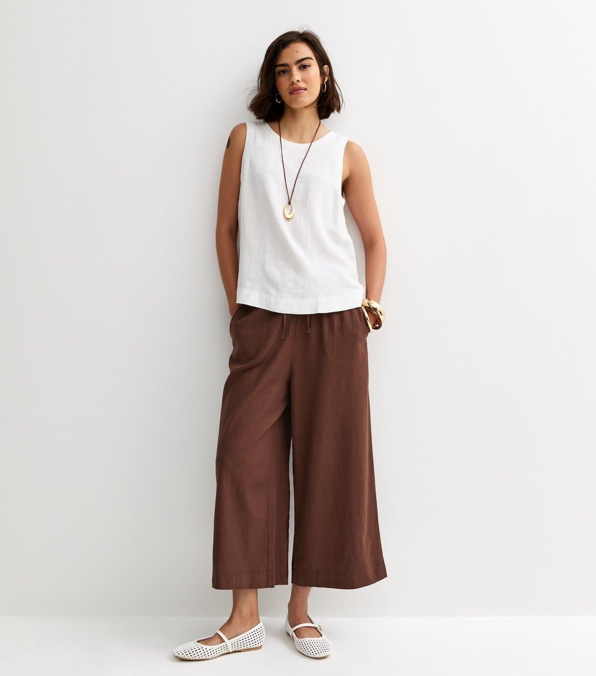 New Look Women's Brown Linen Blend Crop Trousers New Look