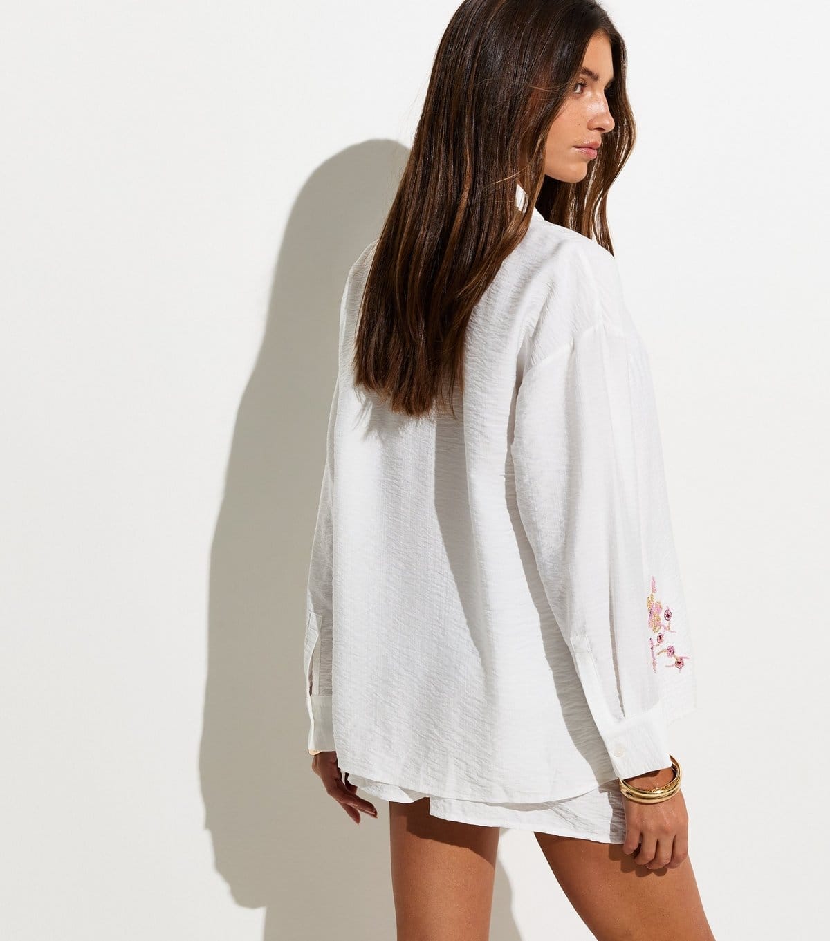 New Look Women's Premium White Crinkle Texture Floral Embroidered Beach Shirt New Look - 4