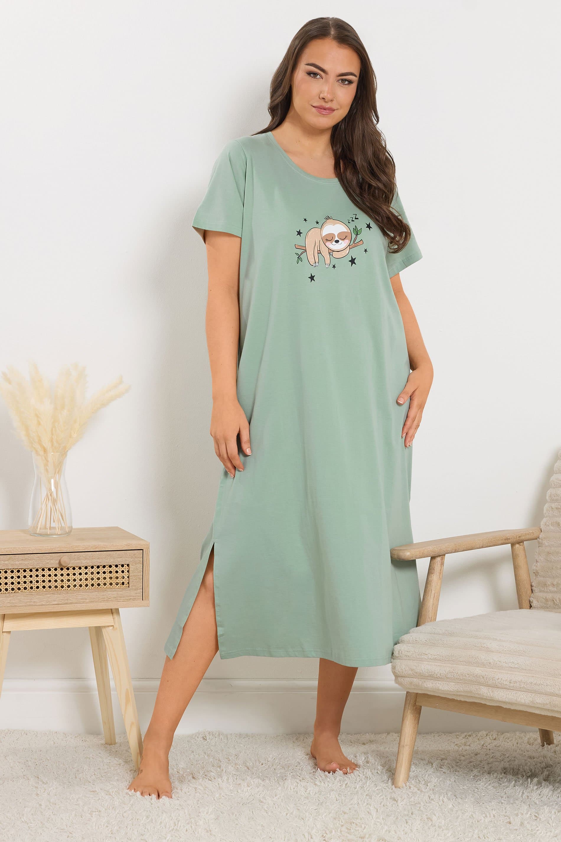 Yours Plus Size Green Sloth Print Nightdress