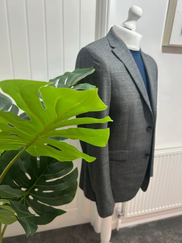 Next Next Signature Men’s Grey Check Wool Blazer – Size 38L Tailored Fit