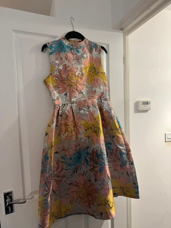 ASOS 🌸 Stunning Sleeveless Floral Brocade Dress – Perfect Party / Wedding Guest Piece 🌸 SIZE 12