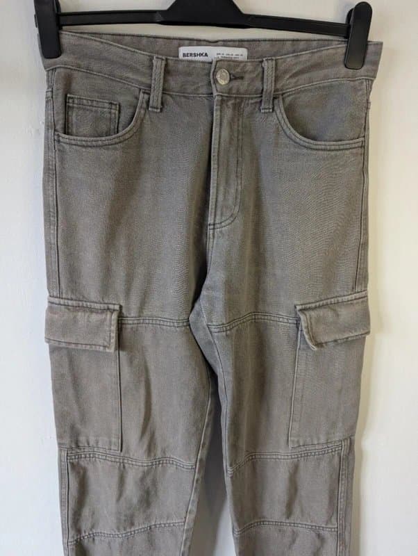 Bershka Bershka Men's 32 x 30 Grey Denim Cargo Pants with Pockets