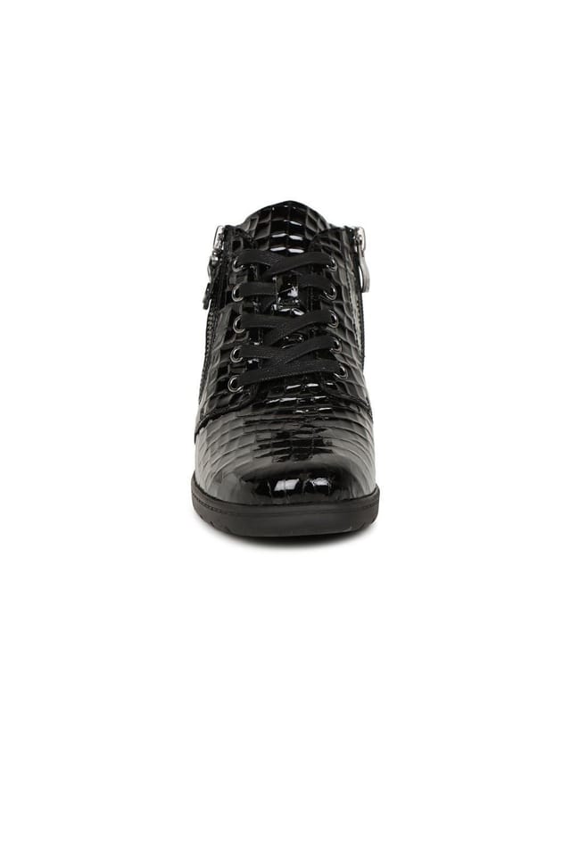 Caprice Caprice Women's 'Amanda' Ankle Boots in Black - 3